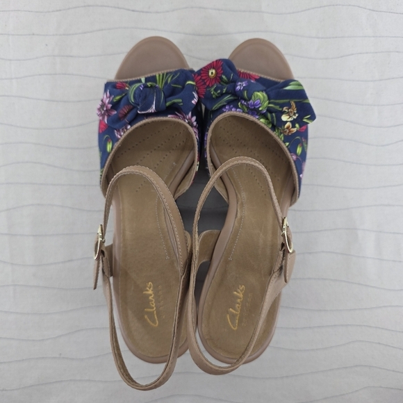 Clarks Womens Artisans Amelia Joyce Navy Floral Platform Wedge Heels Sz 11 NEW - Picture 7 of 12